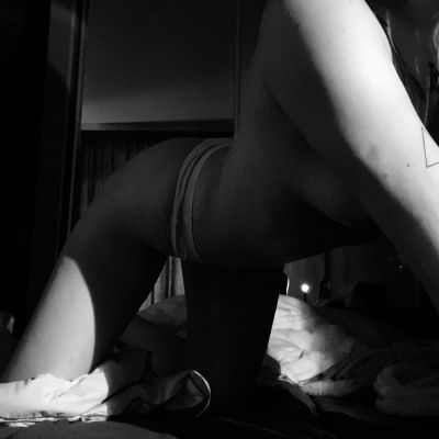 Катя, 20 лет — минет в машине